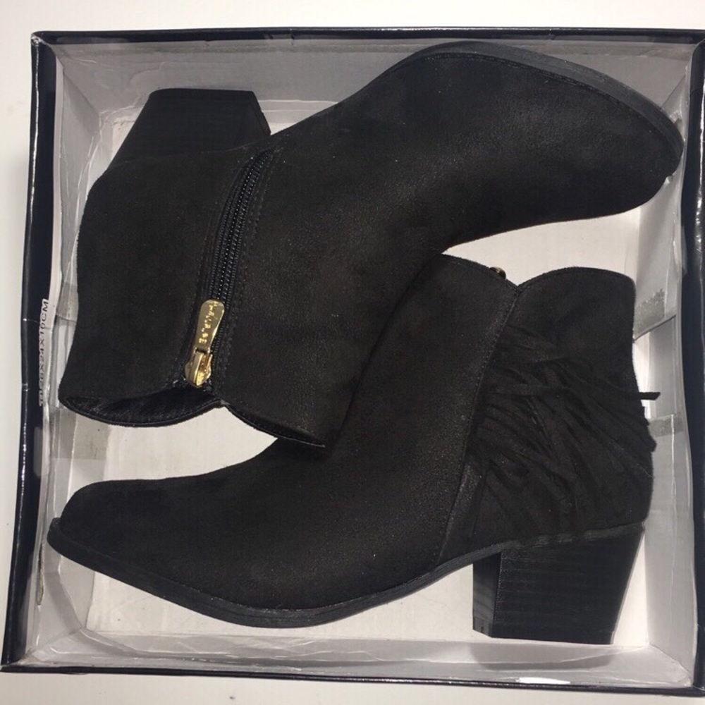 Bella Marie Booties Size 8